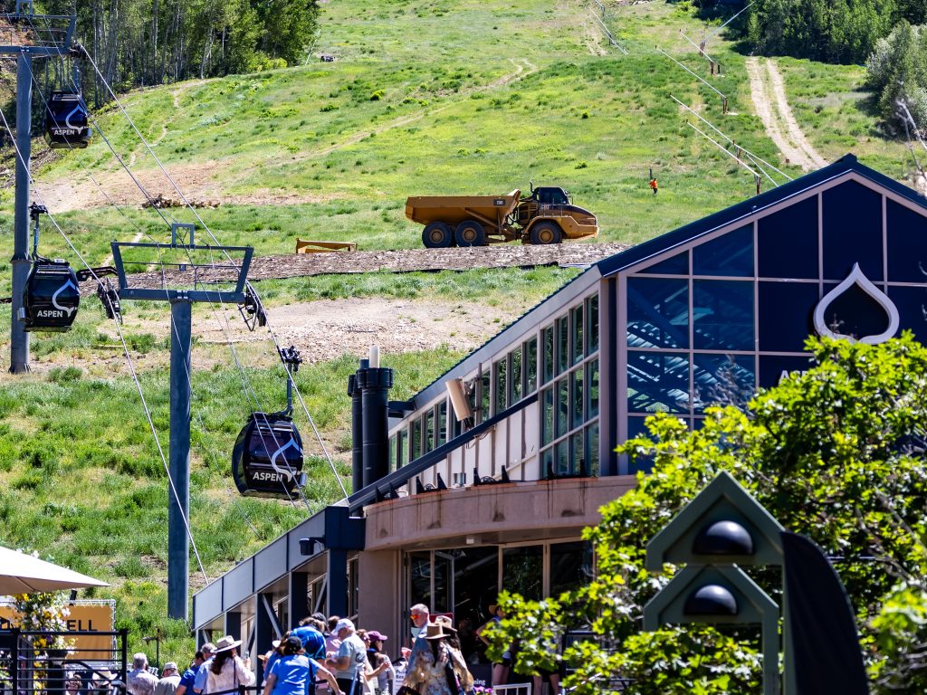 Helicopter operations to close Aspen gondola, hiking trails on Monday