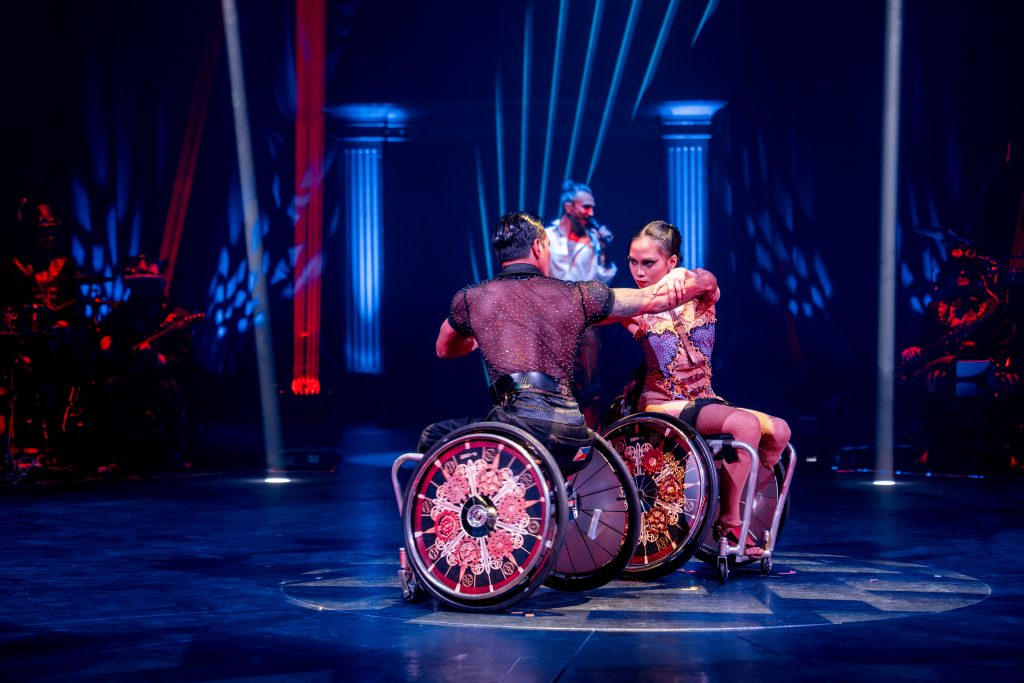 Bridging Bionics gala features two dancers in wheelchairs